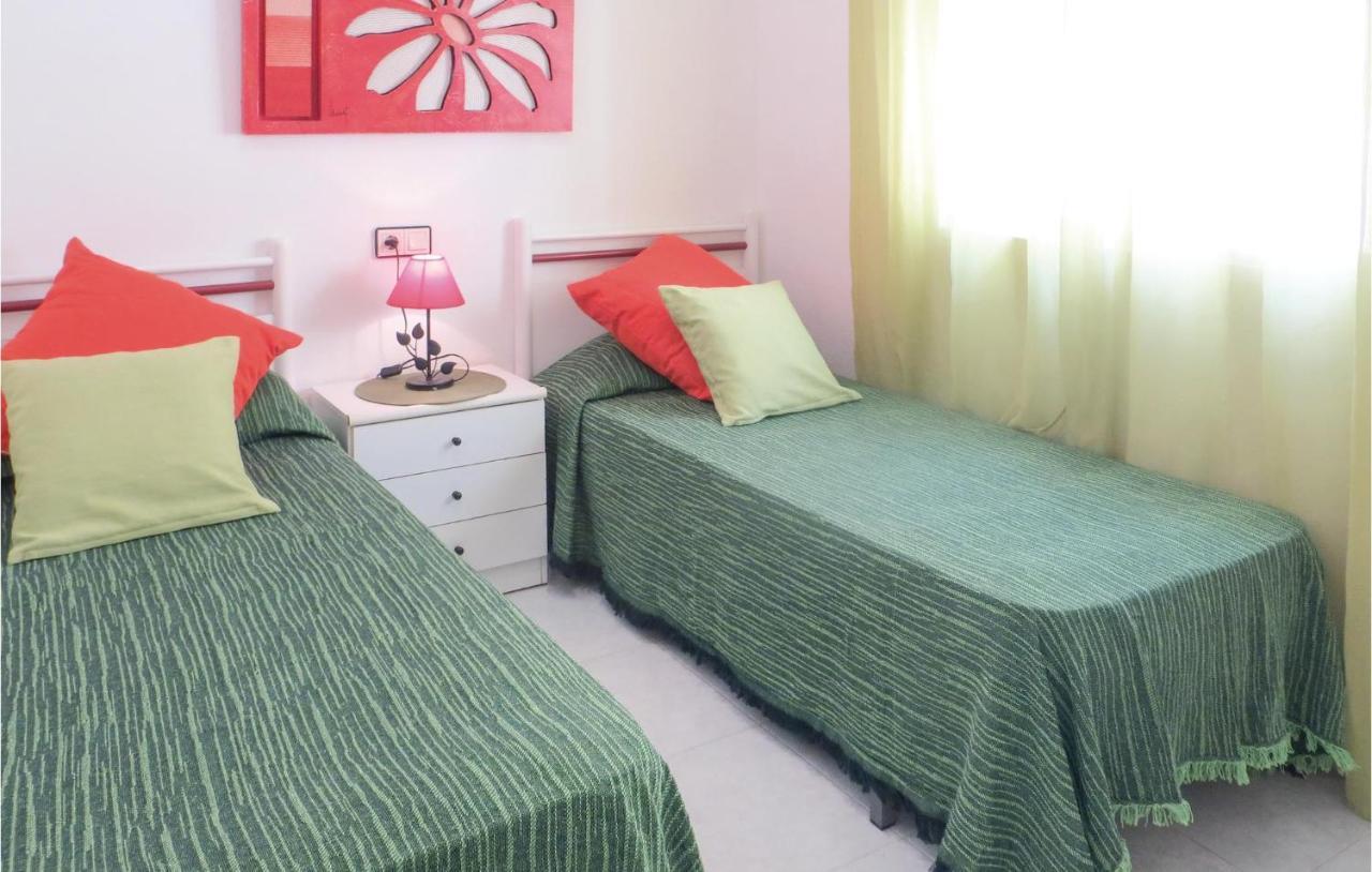 Amazing Apartment In Torrevieja With Kitchen Eksteriør bilde