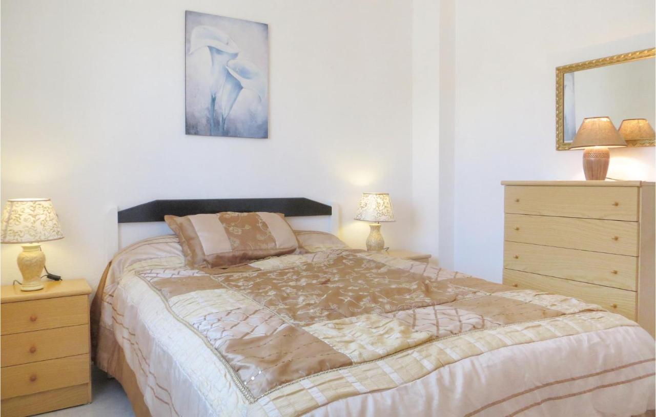 Amazing Apartment In Torrevieja With Kitchen Eksteriør bilde