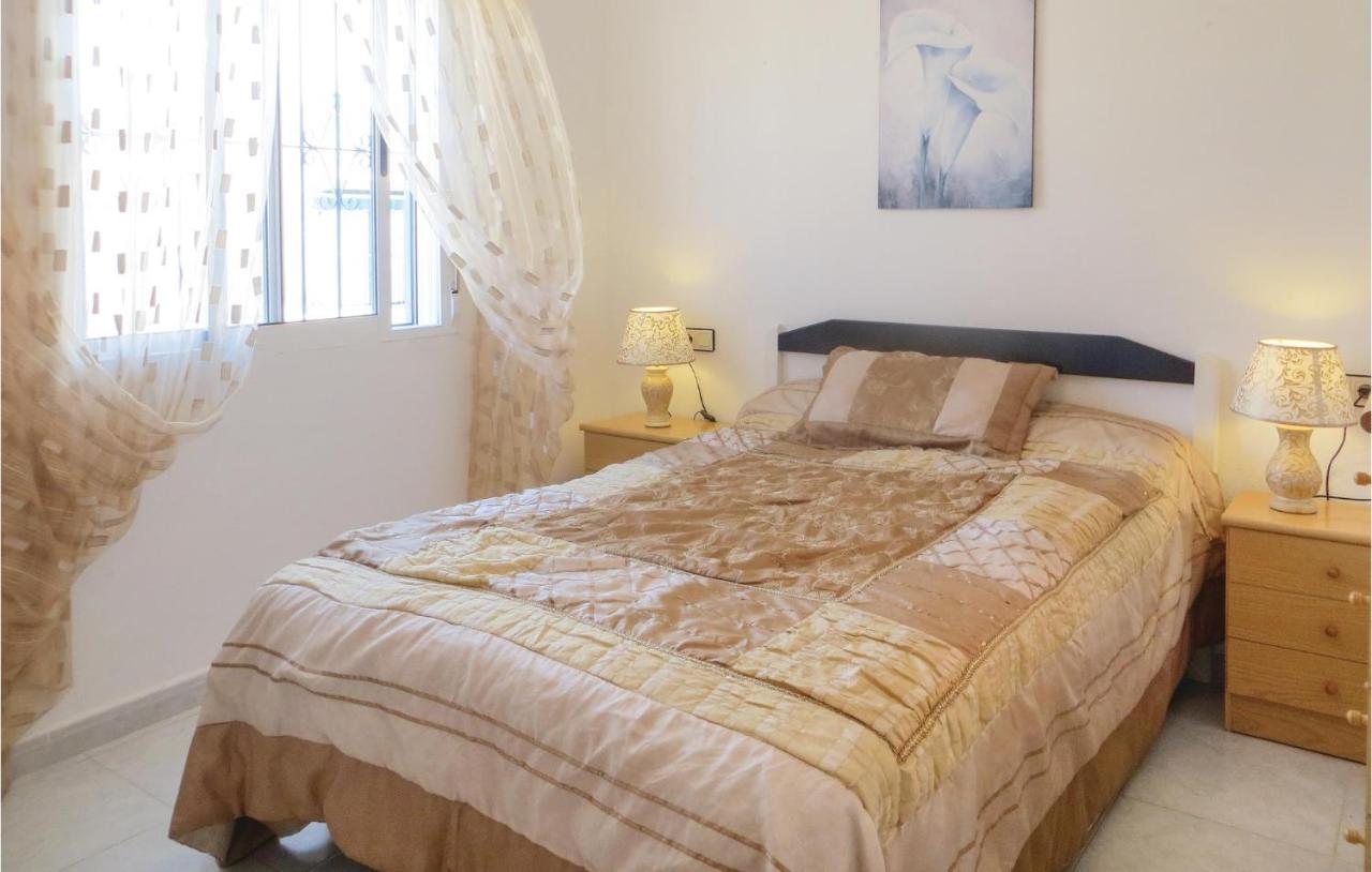 Amazing Apartment In Torrevieja With Kitchen Eksteriør bilde